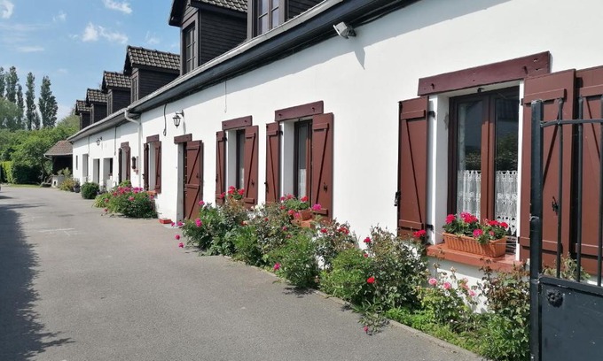 Trepied Casa | La longére fleurie