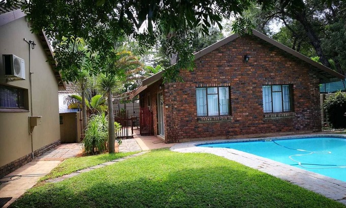 Lephalale Casa | La Lucia Guest House