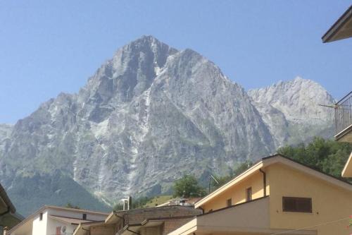 Isola del Gran Sasso dʼItalia Casa | La montagna incantata