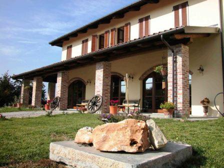 Alba Casa | La Madonnina Agriturismo Dorè