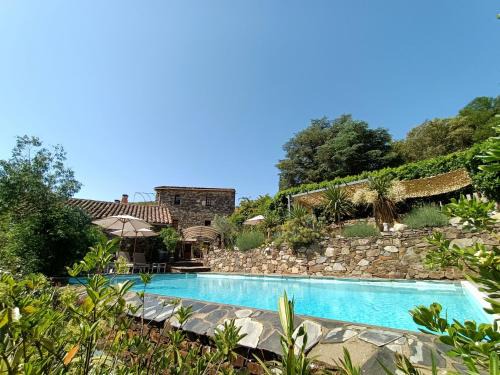 Saint-Andre-de-Majencoules Cama Y Desayuno | La Magnanerie de Camias