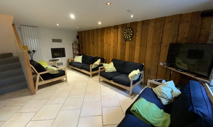Saint-Jean-de-Belleville Apartamento | LA MAISON, accommodation for 13 to 15 people