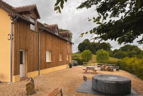 Saint-Martin-des-Pezerits Casa | La Maison du Perche avec Jacuzzi
