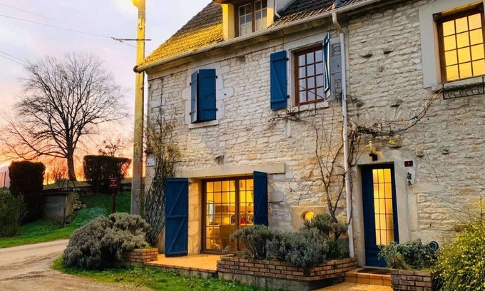 Cuncy-les-Varzy Casa | La Maison bleue