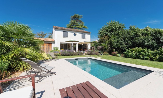 Saint-Benoit Casa | CASA FAMILIAR CON JARDÍN, cerca de Poitiers