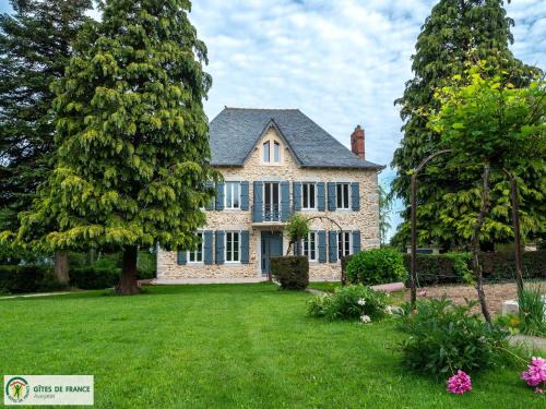 Rieupeyroux Casa | "La maison d'Octavie"