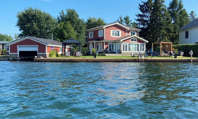 Saint-Anicet Casa | La maison de Chloé sur le lac