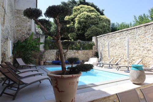 Euzet-les-Bains Casa | LA MAISON DE LIVIA, Gîte, chambres et table d'hôtes, entre Uzès et Nîmes