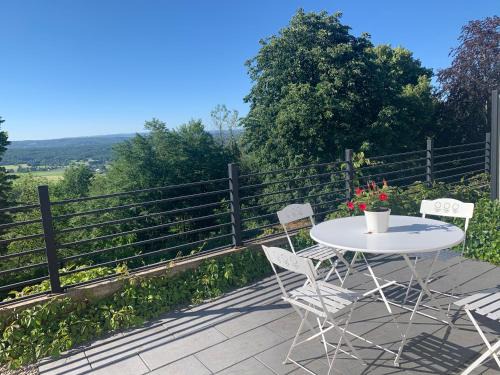Fontain Casa | la Maison du fort de Fontain maison cosy vue magnifique sur les Montagnes du Jura