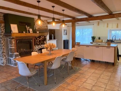 Auzelles Casa | La maisonnée Auvergnate