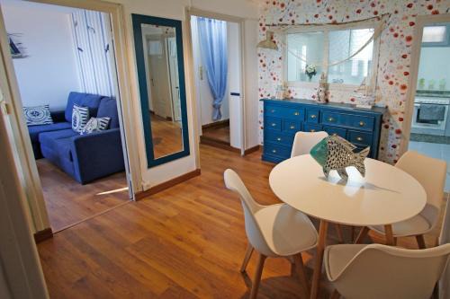 Lastres Apartamento | LA MAR SALADA