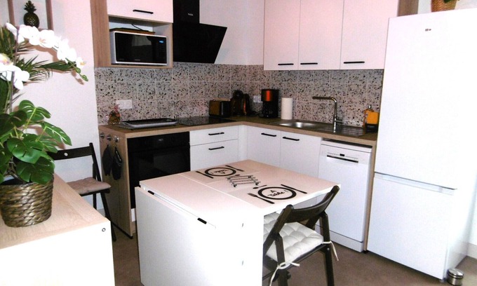 Savigny-en-Veron Casa | LA MARCELLINE
