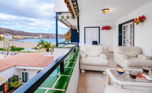 Los Cristianos Apartamento | La Maricita Cristianos - Beach Front & Sea View