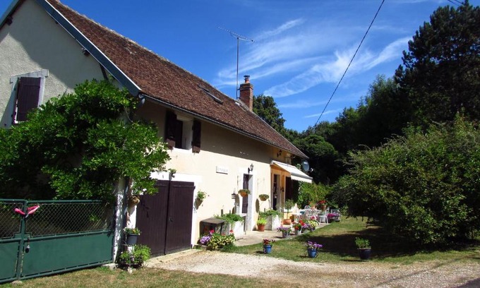 Dampierre-sous-Bouhy Casa | La Marquise, independent, two bedrooms and WIFI