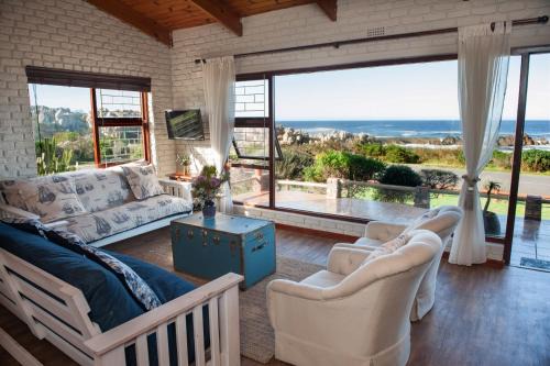 Kleinmond Casa | La Mer Seafront Selfcatering Accommodation Kleinmond