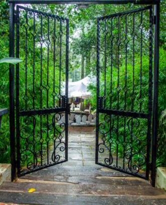 Lanseria Cama Y Desayuno | La Moor Country Venue & Eatery