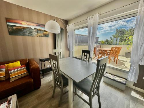 Bernieres-sur-Mer Apartamento | La mouette rieuse, terrasse, vue mer, accès plage