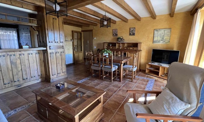 Navarredonda de Gredos Apartamento | La Nava de Gredos acogedor piso con vistas