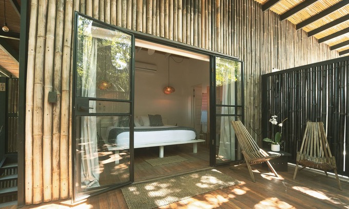 Playa Guiones Cama Y Desayuno | La Negra Surf Hotel & Soda