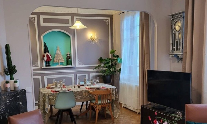 Foix Apartamento | La Note Verte charming gîte in the center of Foix Ariege Pyrenees