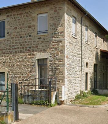 Sain-Bel Apartamento | La parenthèse dorée Studio à saint bel