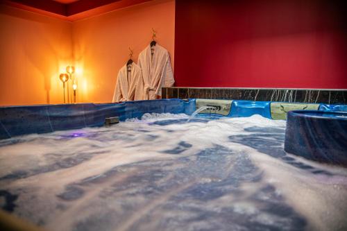 Reims Apartamento | La Parenthèse Numéro 6 - Jacuzzi Reims