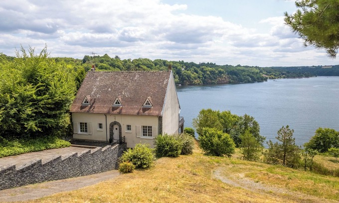 Cuzion Casa | La Pause au Bord du Lac - Ponton privé - Baignade depuis le Ponton