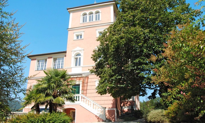 Susa Apartamento | La Perla del Lago by Interhome