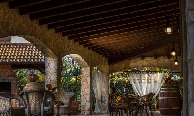 Nissoria Cama Y Desayuno | La perla nera b&b