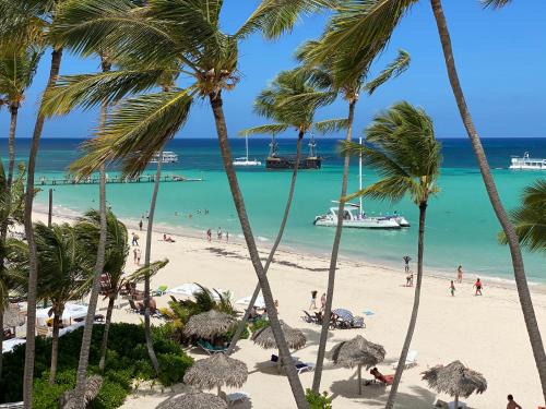 Bavaro Apartamento | LA PERLA STUDIOS with ROOFTOP POOL and SPA - PLAYA LOS CORALES