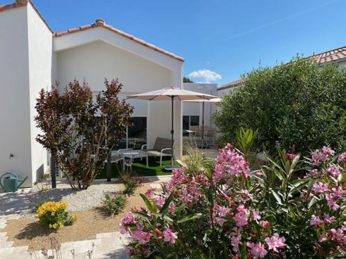 Saint-Gilles-Croix-de-Vie Casa | La petite maison zone coulée verte menant a l'océan