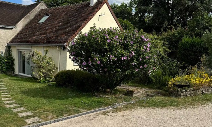 Saint-Georges-sur-Cher Casa | La petite Maisonette country house near the Loire castles