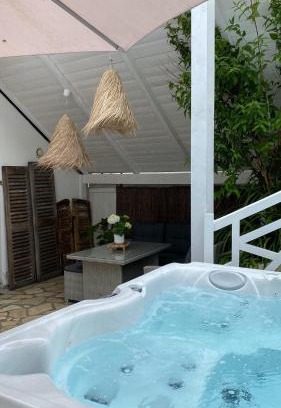 Plerin Casa | La petite duchesse - jaccuzzi