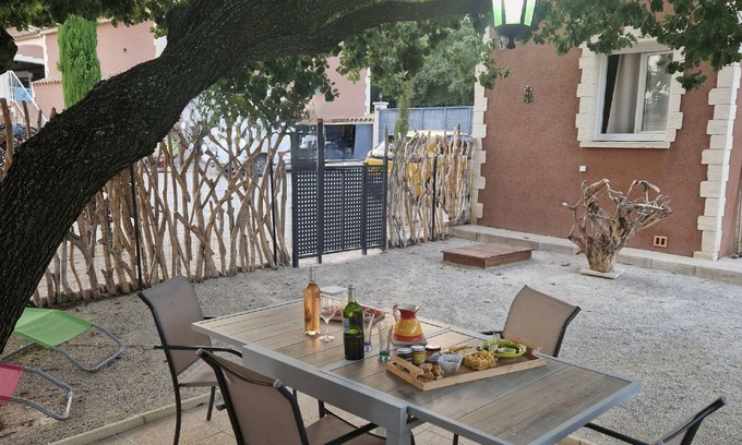 Connaux Casa | La Petite Maison Dans la Vigne