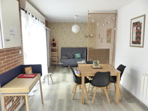 Indre Casa | LA PETITE MAISON TAHET, 2 pers avec terrasse