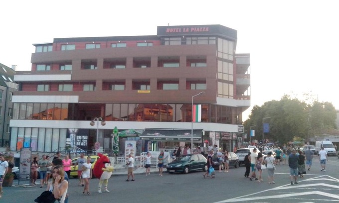 Primorsko Apartamento | La Piazza Primorsko Rooms & Apartments