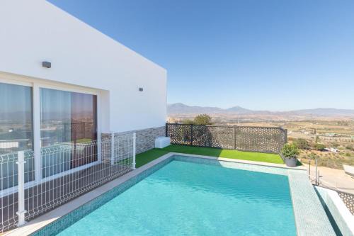 Coin Villa | La Piedra de Coin