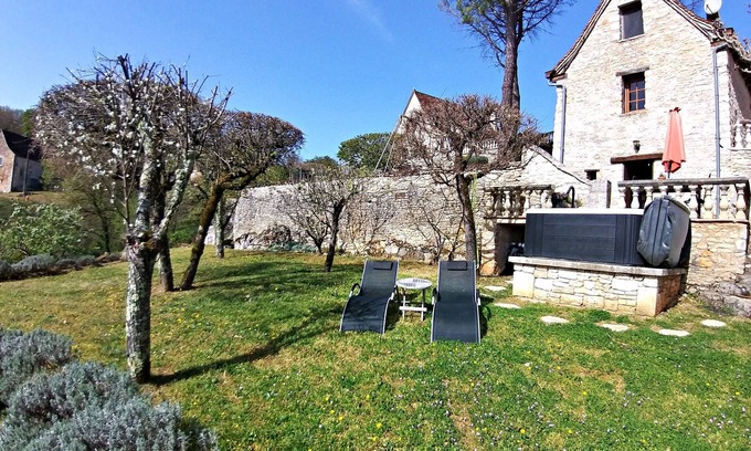 Lacave Casa | Una acogedora casita con jacuzzi en Dordogne cerca de Rocamadour