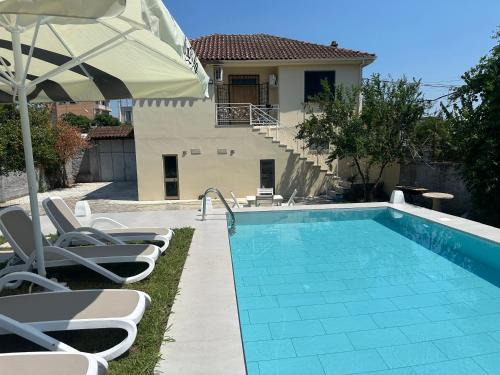 Shkoder Casa | La Piscina
