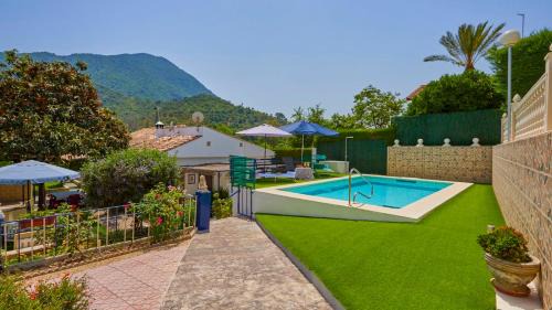 Benaocaz Casa | La Ponderosa El Bosque by Ruralidays