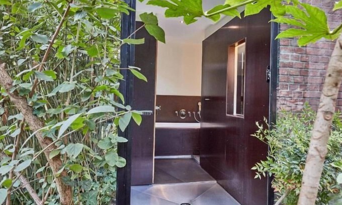 Roubaix Hotel | La Porte Rouge RBX