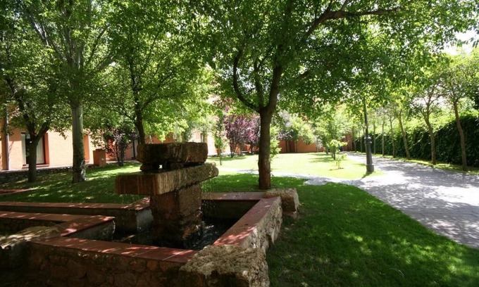 Torrecaballeros Hotel | LA POSADA DEL RANCHO