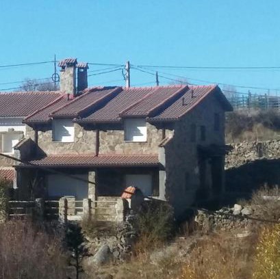Hoyos del Espino Casa | La Puente 9 de Gredos