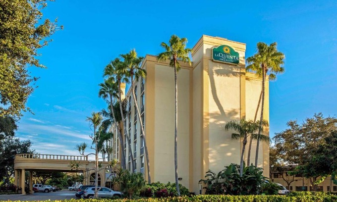 West Palm Beach Hotel | La Quinta by Wyndham West Palm Beach Airport