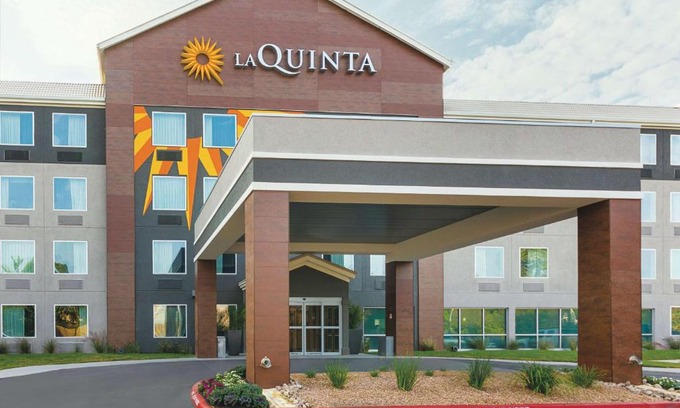McNeil Hotel | La Quinta by Wyndham Austin Round Rock