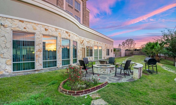 Willowbrook Hotel | La Quinta by Wyndham Houston Willowbrook Vintage Park
