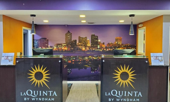 Memphis Hotel | La Quinta by Wyndham Memphis Airport Graceland