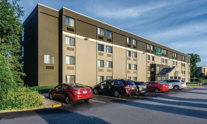 Warwick Hotel | La Quinta by Wyndham Warwick Providence Airport
