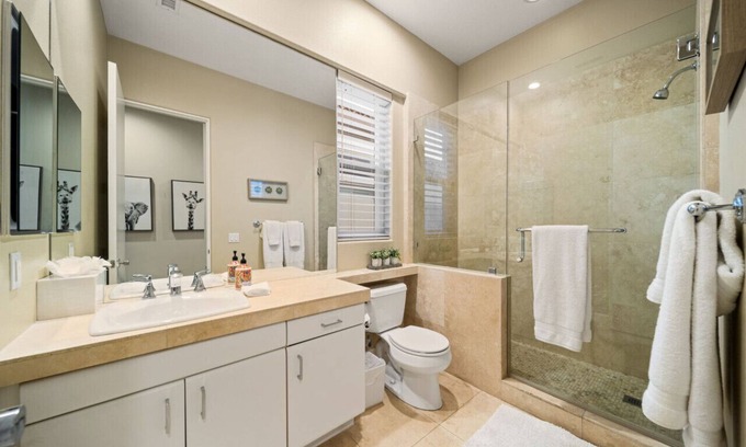 La Quinta Apartamento | La Quinta Golf Home w/ Pool, Spa & Designer Kitchen