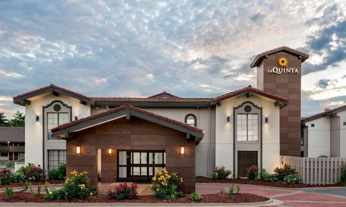 Reynoldsburg Hotel | La Quinta Inn by Wyndham Columbus Airport Area